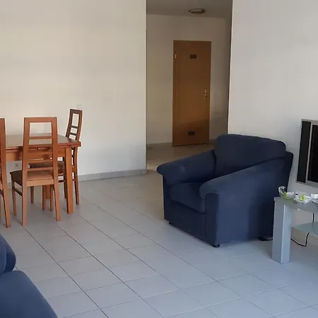 Beautiful T3 Apartament Near Marina And Beach *