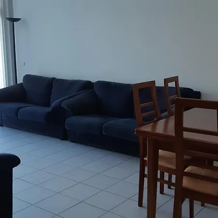 Beautiful T3 Apartament Near Marina And Beach Апартаменты