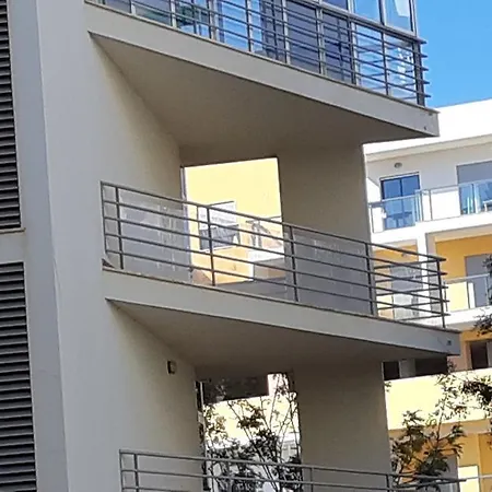 Beautiful T3 Apartament Near Marina And Beach